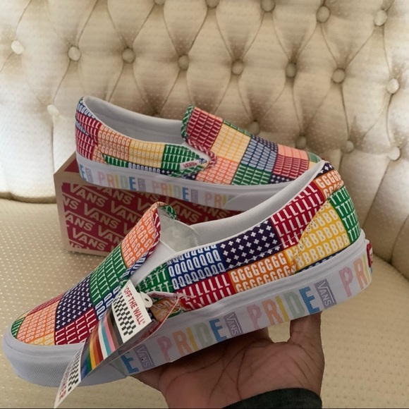 Vans Classic Slip On LBGT Pride Sneakers White Rainbow Multi Shoes Unisex - Picture 3 of 12